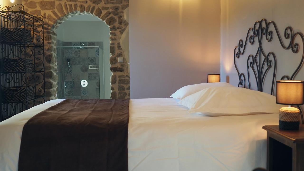 לינה וארוחת בוקר L'Ermitage De Saint-Bardoux מראה חיצוני תמונה