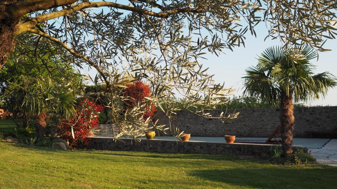 לינה וארוחת בוקר L'Ermitage De Saint-Bardoux מראה חיצוני תמונה